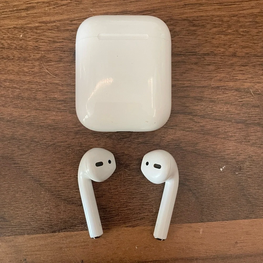 Wireless Airpods with Charging Case - White